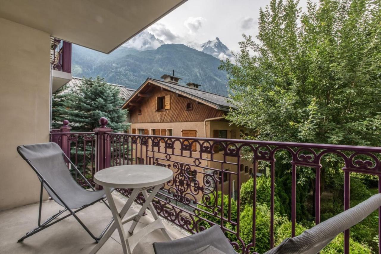 Villa Vallet- Newly Renovated 2 Bedroom Nestled Just Off The Main Street Chamonix Exterior foto
