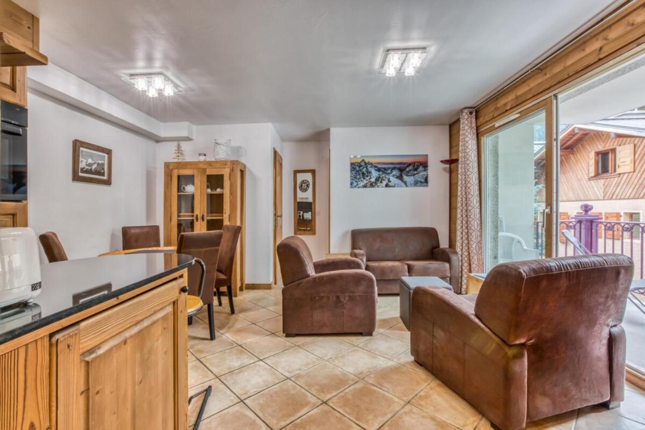 Villa Vallet- Newly Renovated 2 Bedroom Nestled Just Off The Main Street Chamonix Exterior foto